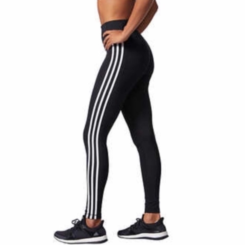 2 Adidas leggings